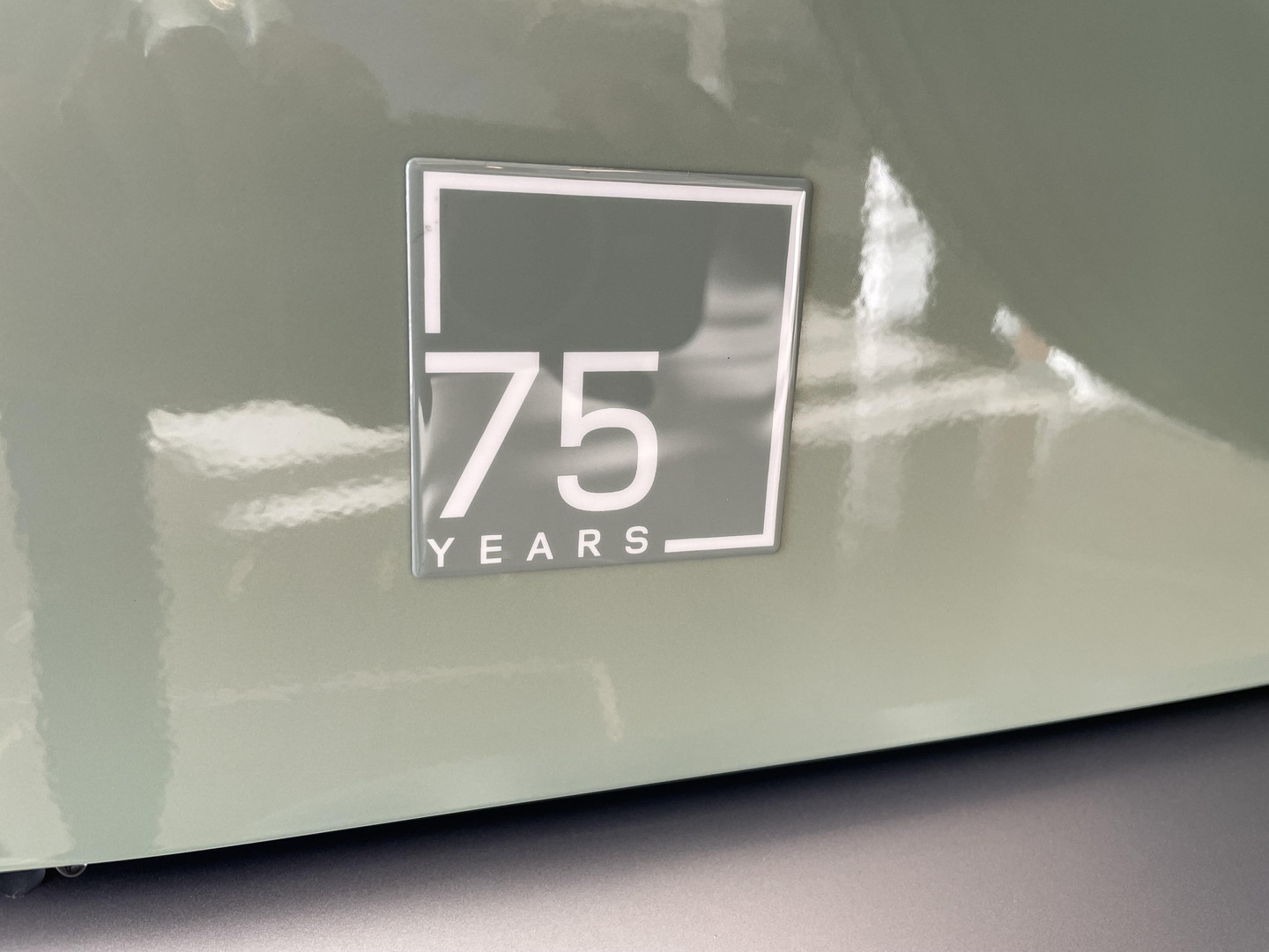 Land Rover Defender DEF90 75th Anniversary Editi